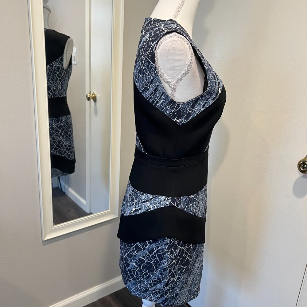 BCBGMaxAzria 'Dalia" Blue and Black Asymmetrical Sheath Dress, Size 4 - Picture 8 of 16